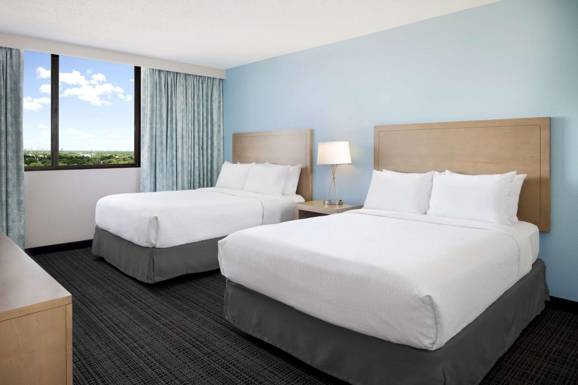 เอมบาสซีสวีท แทมปา แอร์พอร์ต เวสท์ชอร์ โฮเต็ล Hotel ภายนอก รูปภาพ